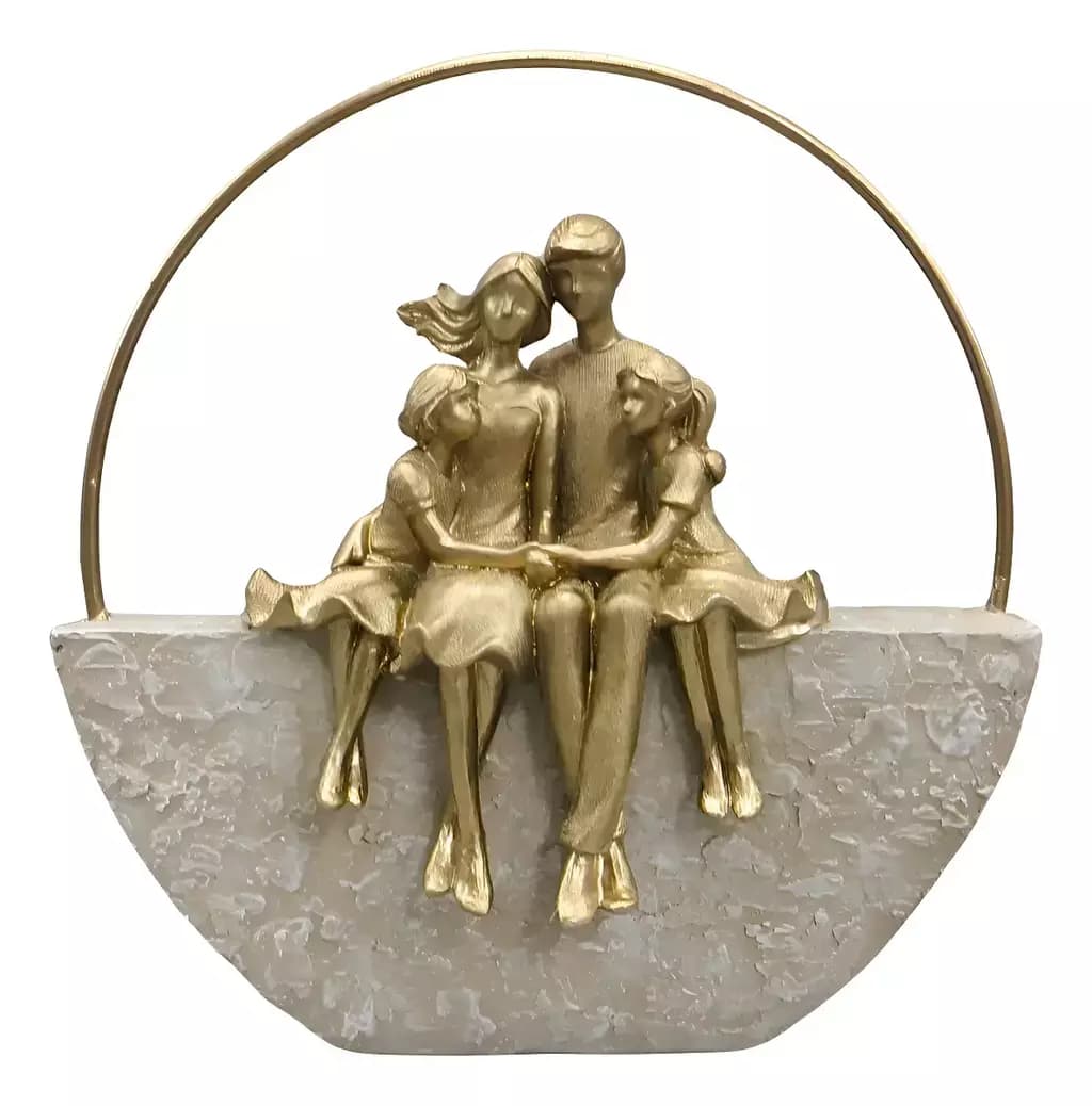 Escultura Casal Com Duas Filhas
